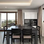 Elegance W/ Balcony & Pool By Lovelystay * Албуфейра