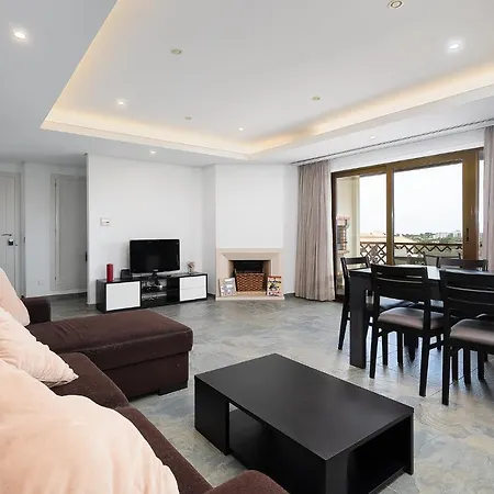 Elegance W/ Balcony & Pool By Lovelystay * 알부페이라