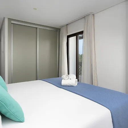 Elegance W/ Balcony & Pool By Lovelystay Апартаменти